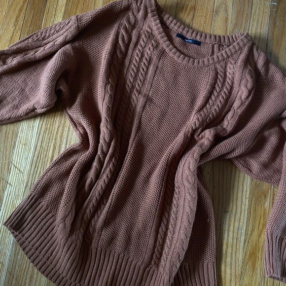 Camel/Burnt Orange Oversized Pullover Sweater - Picture 4 of 4